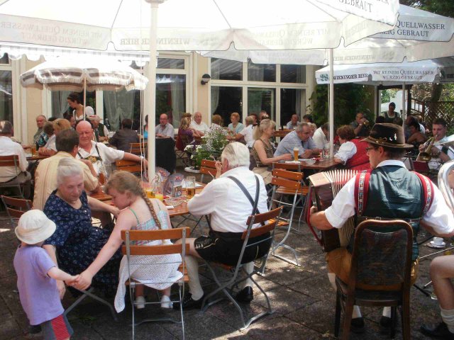 Hubertus Biergarten