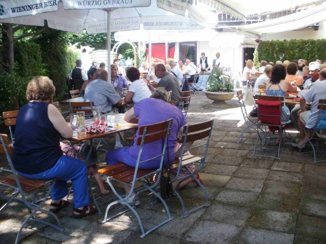 Hubertus Biergarten