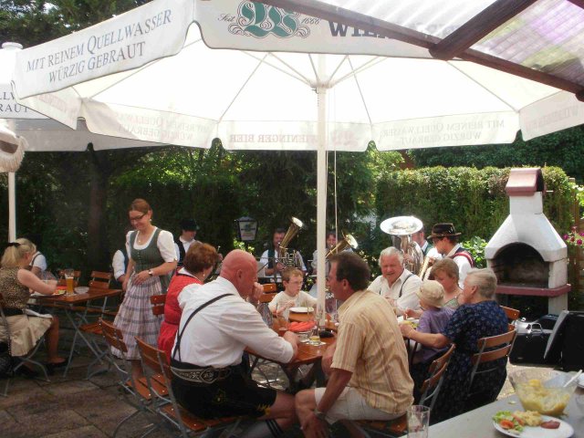 Hubertus Biergarten