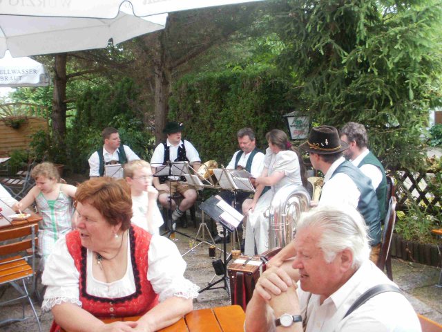 Hubertus Biergarten