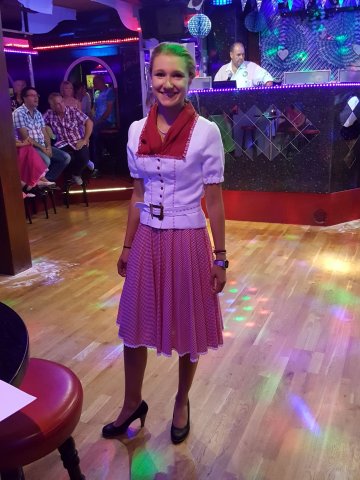 Modenschau Leo-Dirndl
