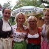 Modenschau Leo-Dirndl